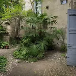 Les Jardins De L\'Ecusson - Premiere Conciergerie